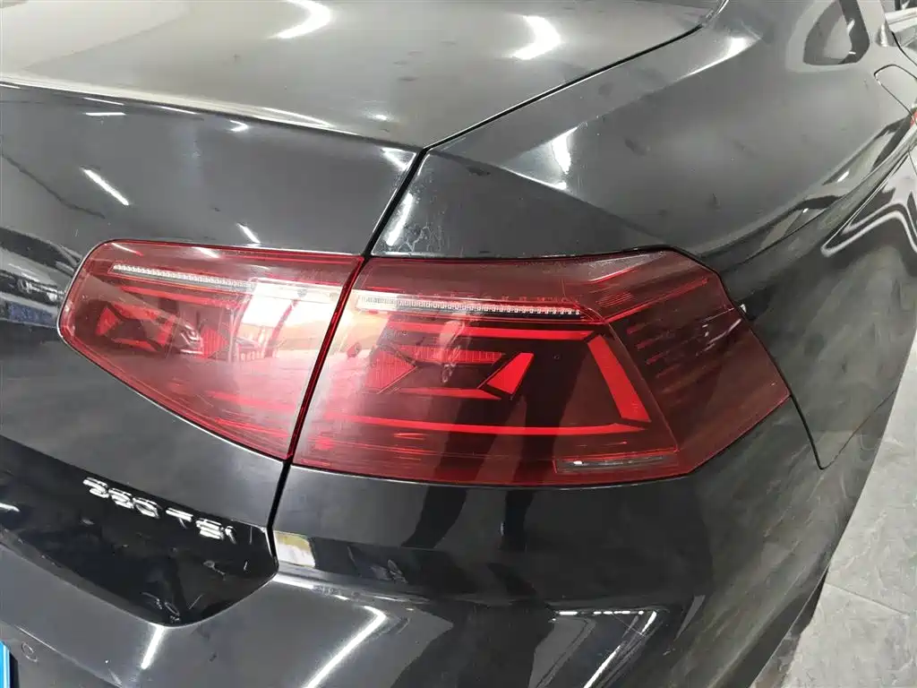 Magotan 2023 2 million commemorative edition 280TSI DSG leading model купить на сайте DeffCars