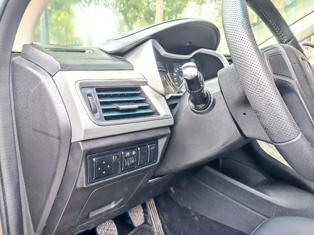 Emgrand GL 2017 1.3T Manual Elite купить на сайте DeffCars