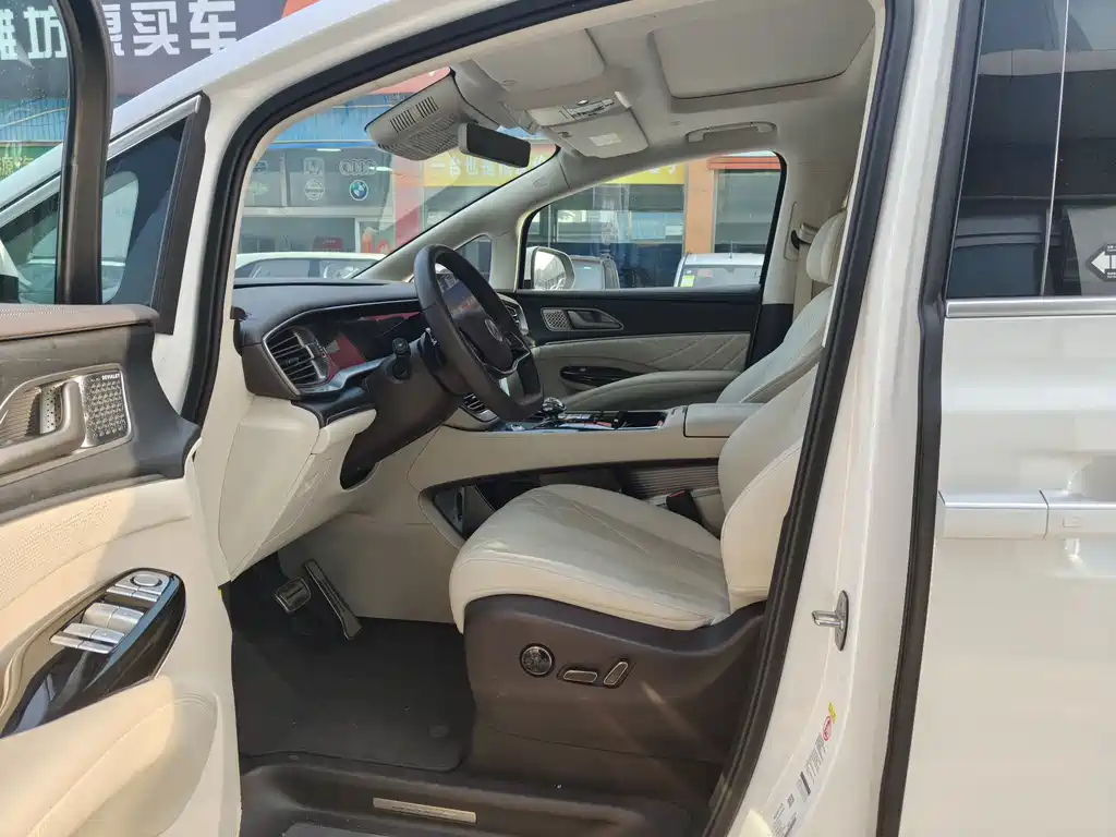 Denza D9 2025 DM-i smart driving version 1020 four-wheel drive flagship model купить на сайте DeffCars