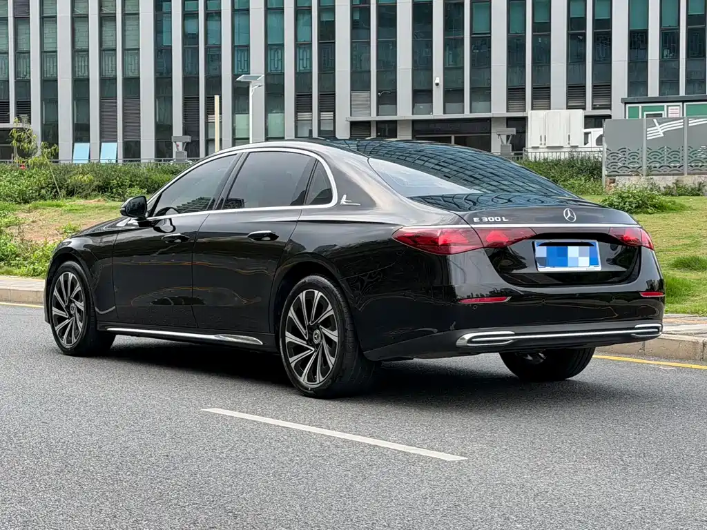 Mercedes-Benz E-Class 2024 E 300 L Luxury Model купить на сайте DeffCars