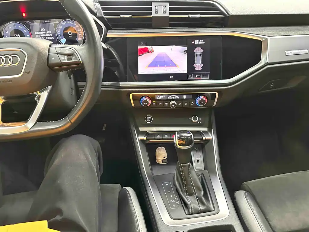 Audi Q3 2021 35 TFSI Fashionable and Dynamic купить на сайте DeffCars