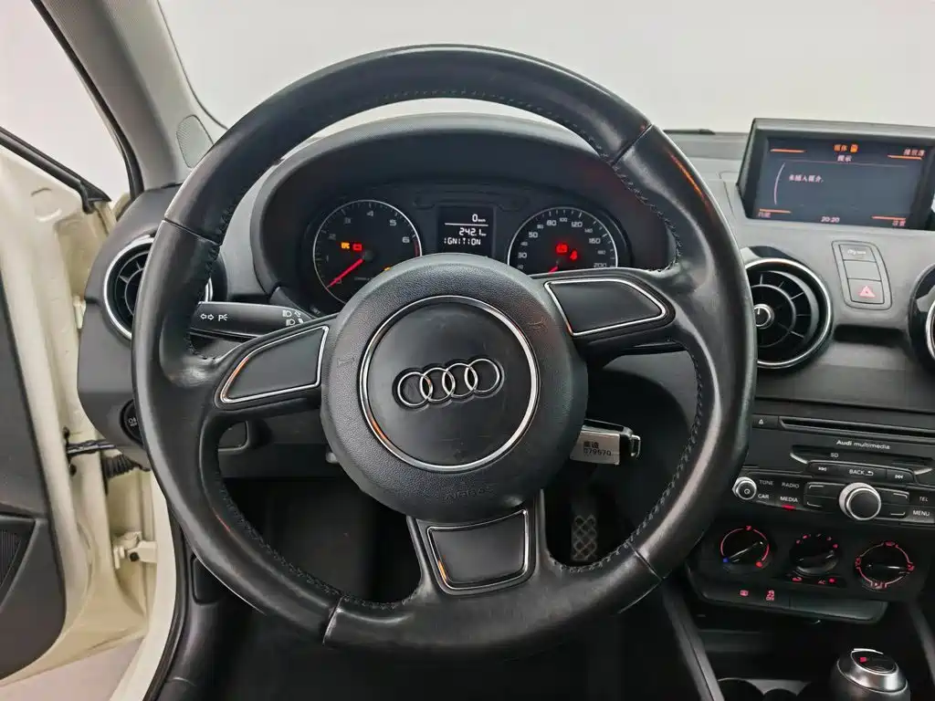 Audi A1 2012 1.4 TFSI Urban купить на сайте DeffCars