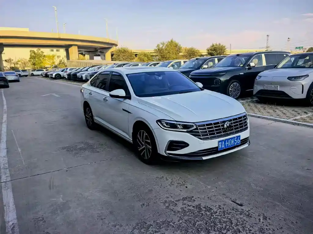 Lavida 2024 1.5L Automatic Starry Sky Five Million Edition купить на сайте DeffCars