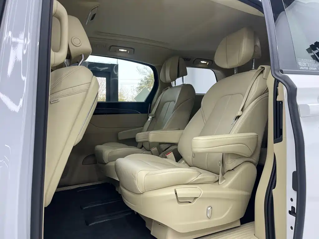 Buick GL8 2023 ES Lu Zun Exclusive Model купить на сайте DeffCars