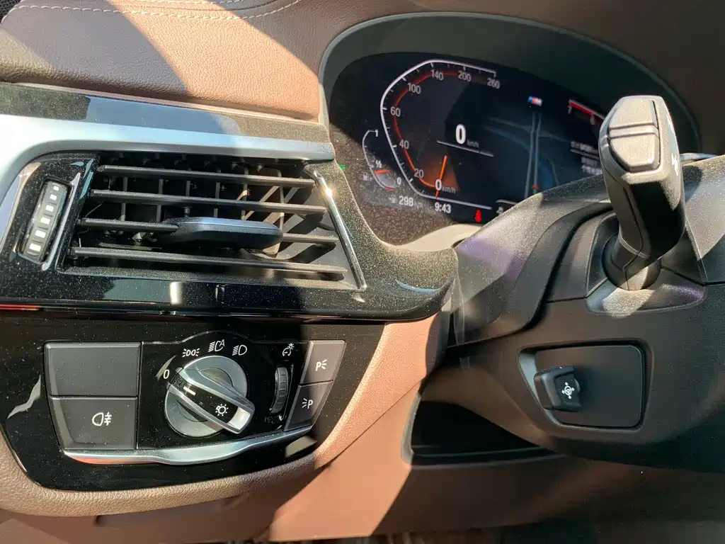 BMW 5 Series 2021 525Li Luxury Package купить на сайте DeffCars