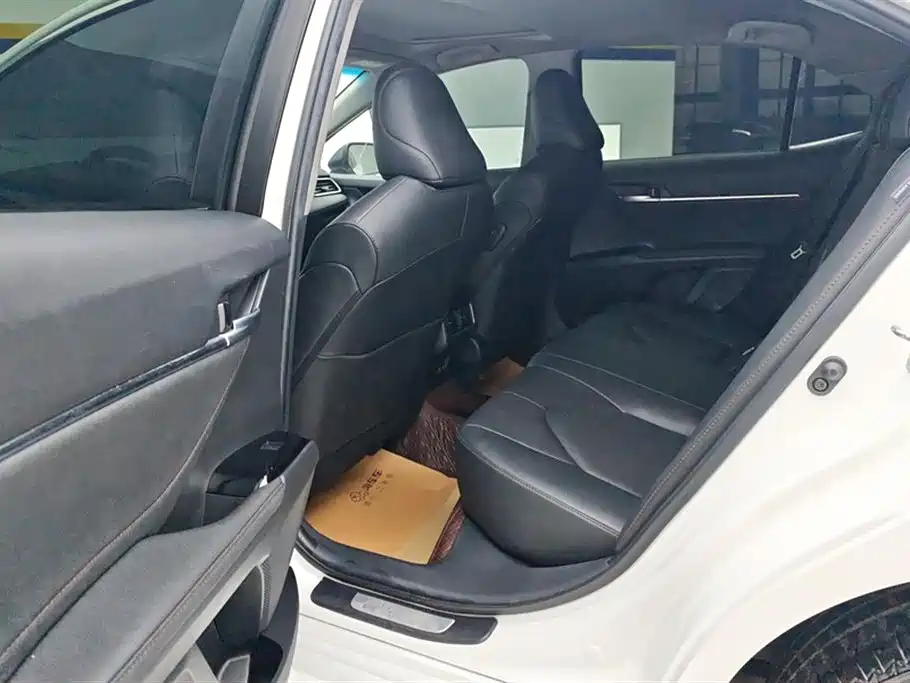Camry 2021 2.0G Deluxe Edition купить на сайте DeffCars