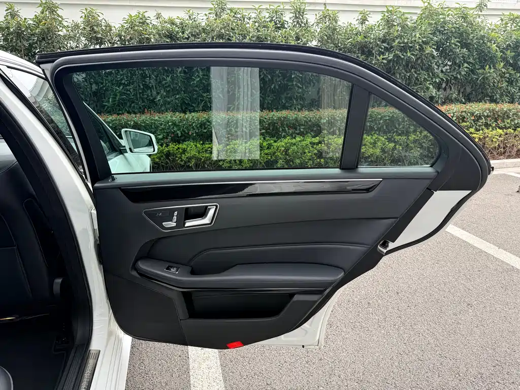 Mercedes-Benz E-Class 2015 E 260 L Sports купить на сайте DeffCars