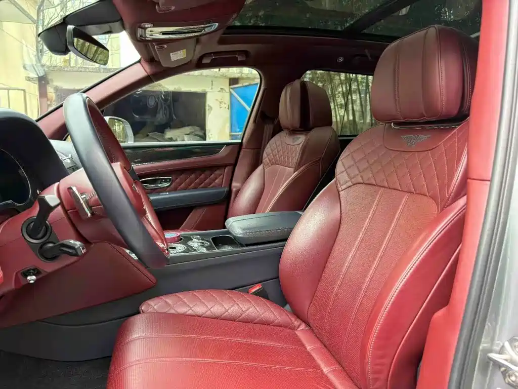 Bentayga 2018 4.0T V8 купить на сайте DeffCars