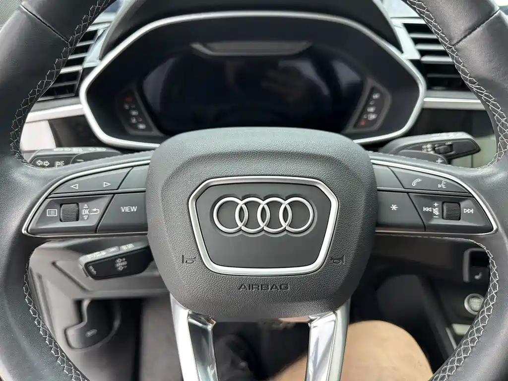 Audi Q3 2022 35 TFSI Fashion Dynamic купить на сайте DeffCars