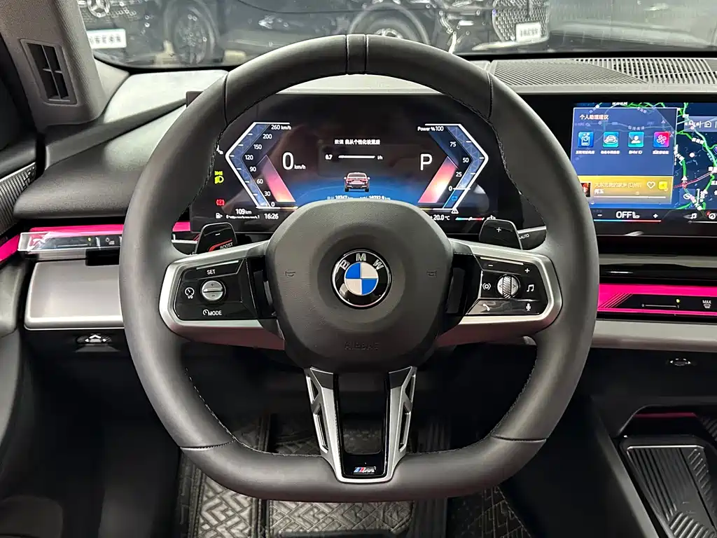 BMW 5 Series 2025 530Li Leading M Sports Package купить на сайте DeffCars