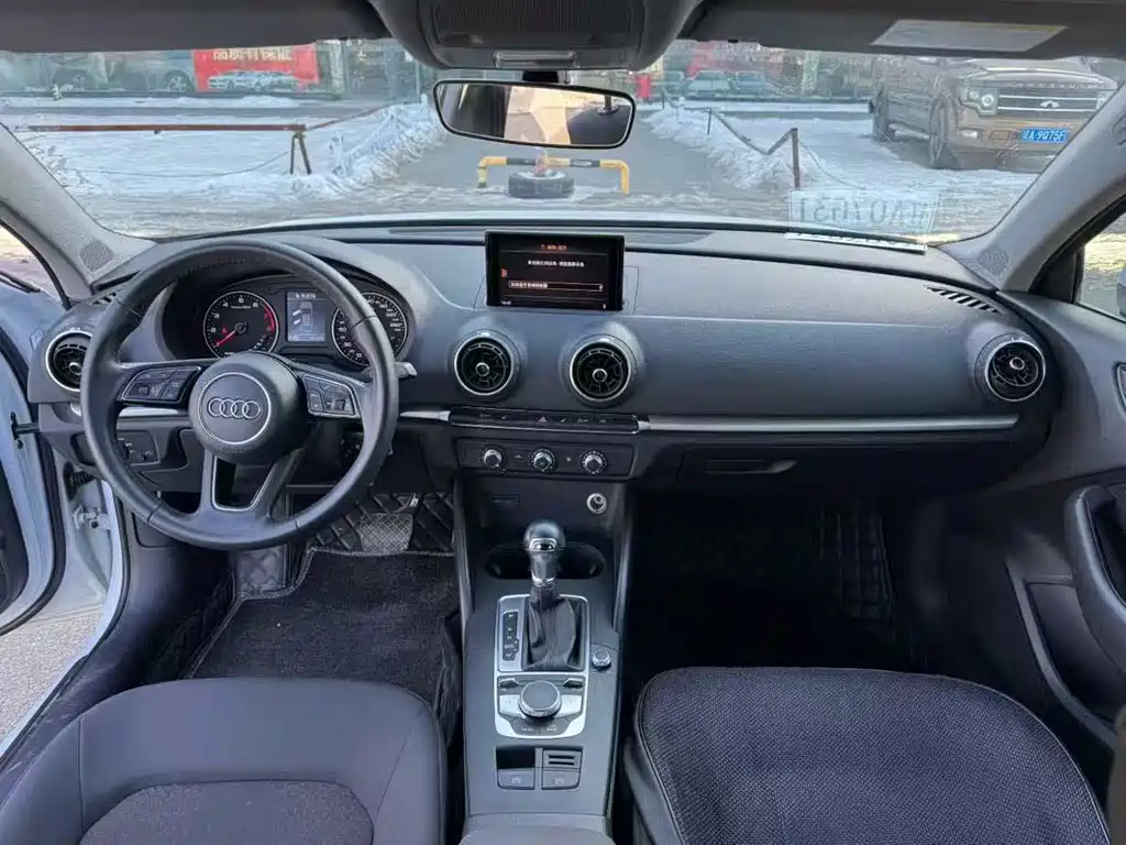 Audi A3 2018 30th Anniversary Limousine 35 TFSI Enterprising купить на сайте DeffCars