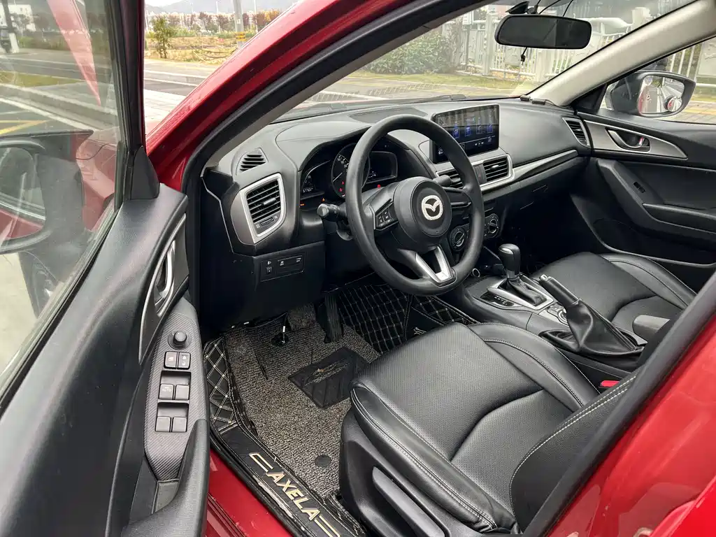 Mazda3 Angkesela 2017 Sedan 1.5L Automatic Comfort Type National V купить на сайте DeffCars