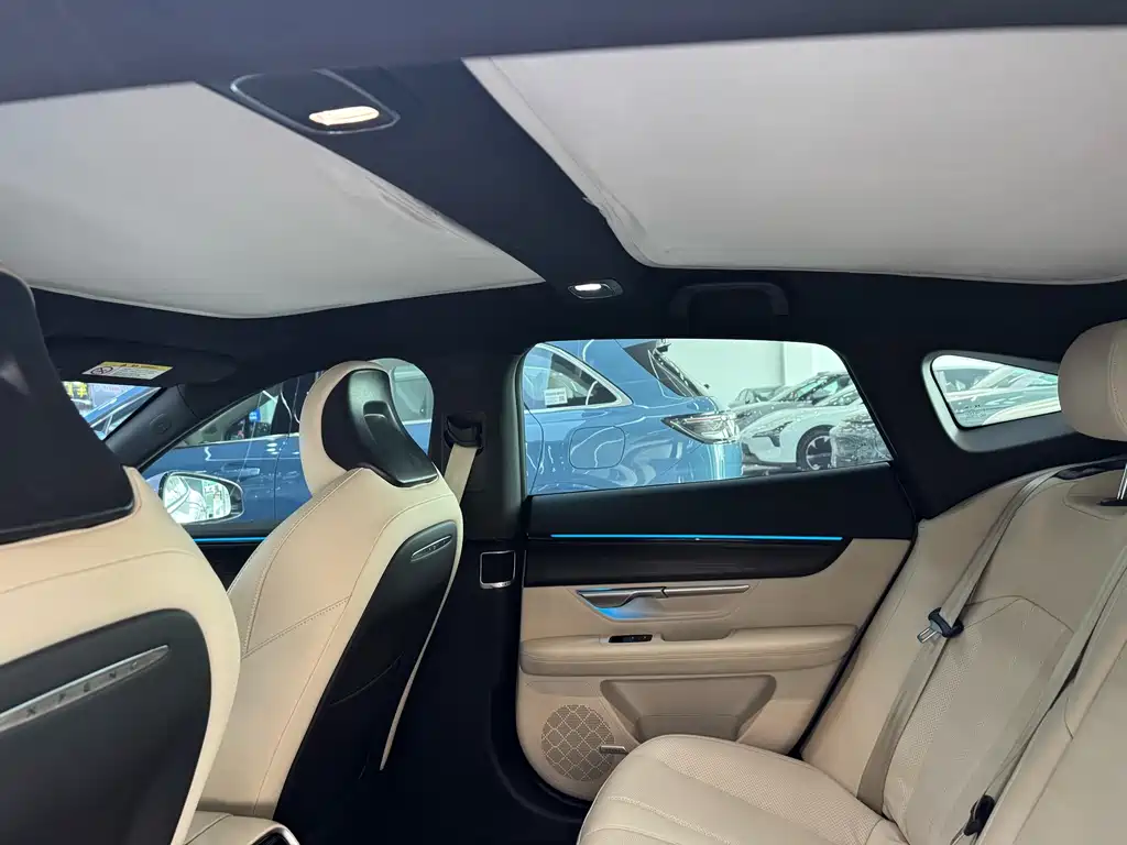 Xpeng P7 2022 480E купить на сайте DeffCars