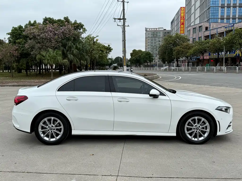 Mercedes-Benz A-Class 2020 A 200 L Sports Sedan купить на сайте DeffCars