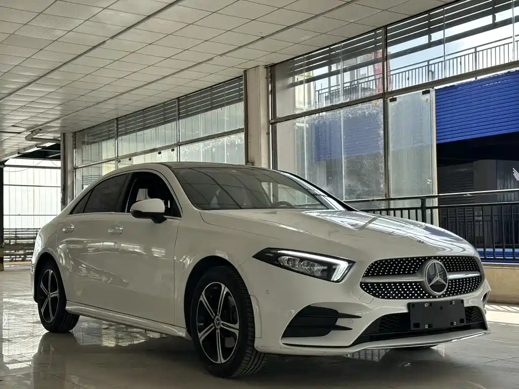 Mercedes-Benz A-Class 2022 A 200 L Sports Sedan Dynamic Type купить на сайте DeffCars