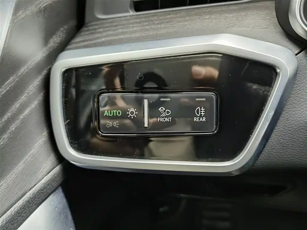 Audi A6L 2024 45 TFSI quattro premium dynamic model купить на сайте DeffCars