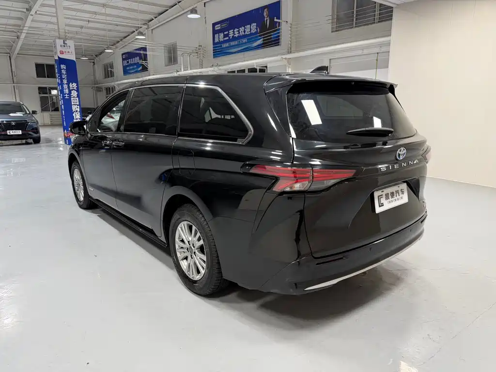 SIENNA 2021 2.5L Hybrid Premium Edition купить на сайте DeffCars