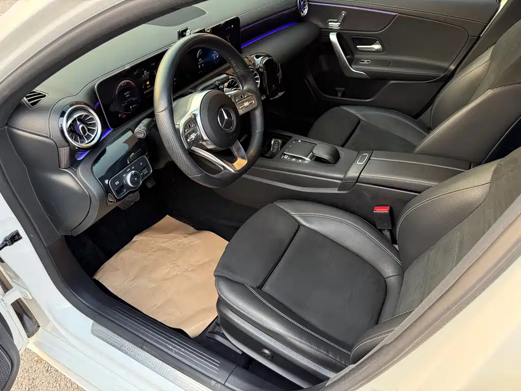 Mercedes-Benz A-Class 2020 Facelift A 200 L Sports Sedan Fashionable купить на сайте DeffCars