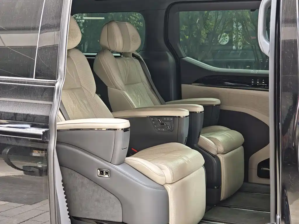 Jikrypton 009 2024 seven-seat aisle version four-wheel drive 108kWh купить на сайте DeffCars