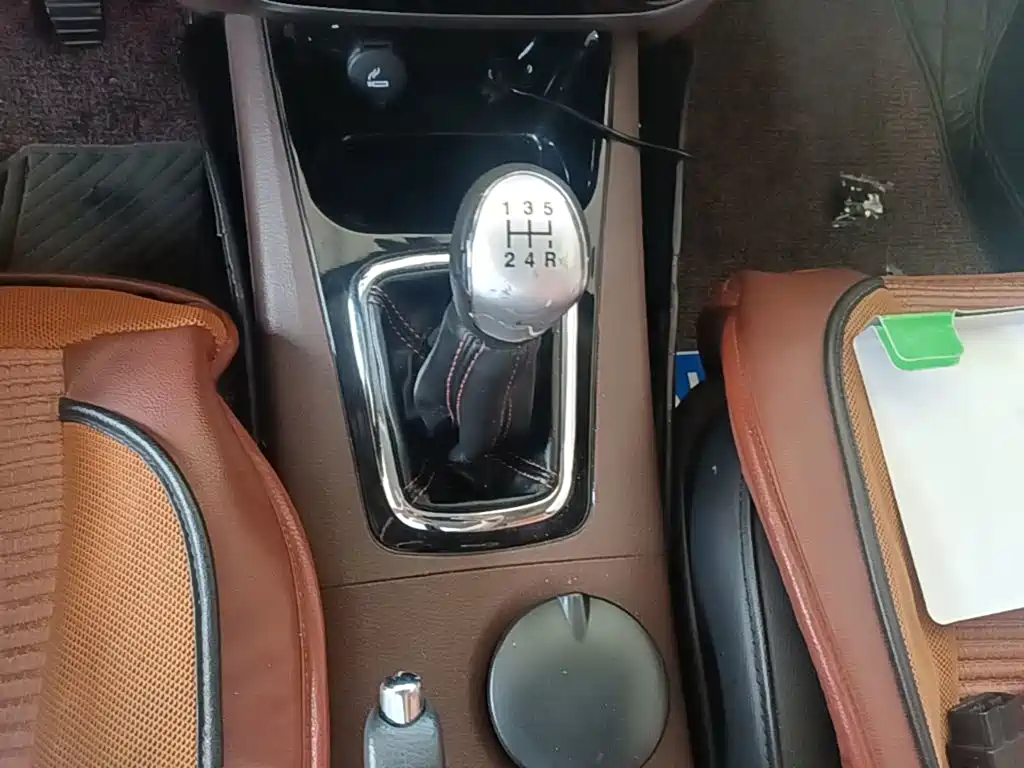 Jingyi X5 (Forthing Joyear) 2016 1.6L manual luxury model купить на сайте DeffCars