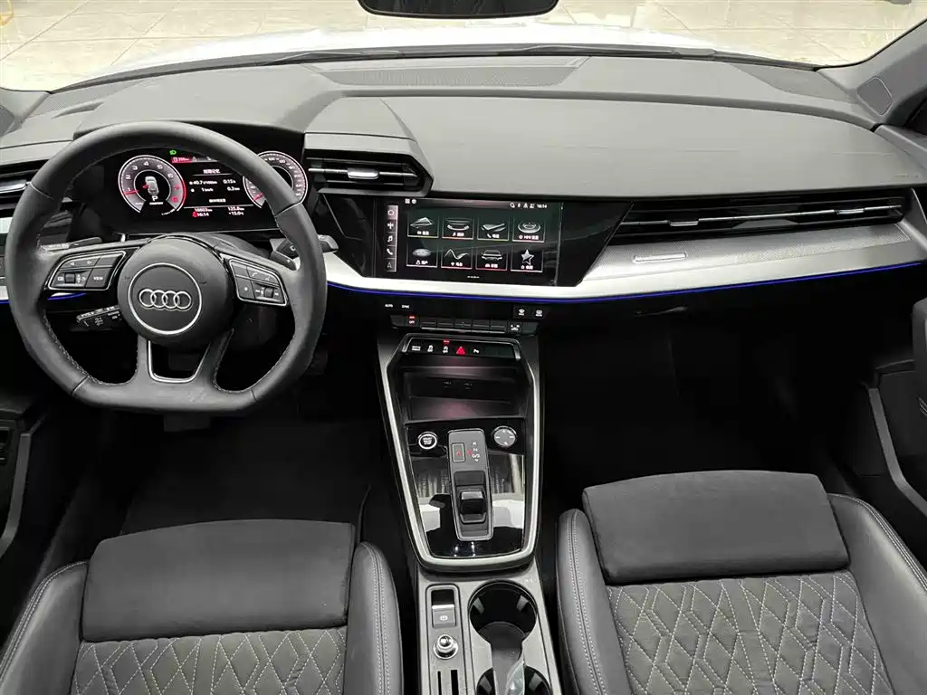 Audi A3 2023 Sportback 35 TFSI luxury sports model купить на сайте DeffCars