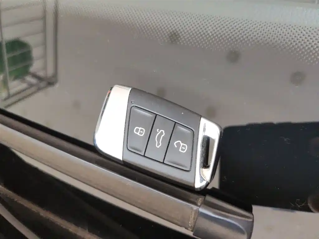 Magotan GTE plug-in hybrid 2022 GTE luxury model купить на сайте DeffCars