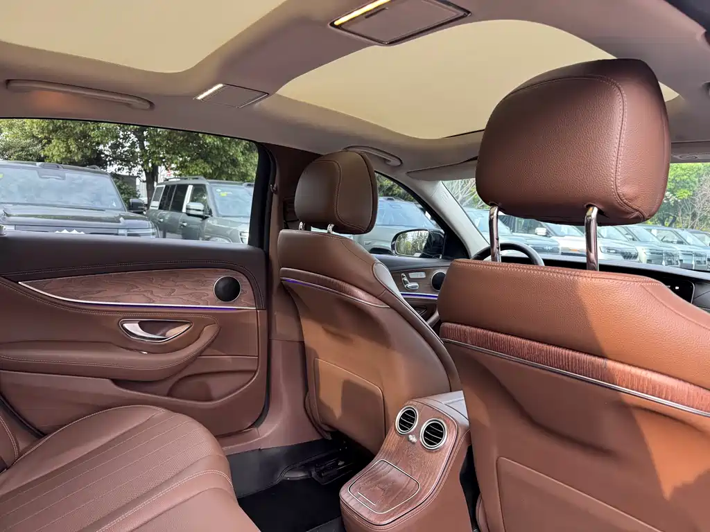 Mercedes-Benz E-Class 2022 E 260 L купить на сайте DeffCars
