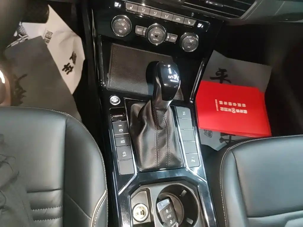 Passat 2019 330TSI Elite Edition National VI купить на сайте DeffCars