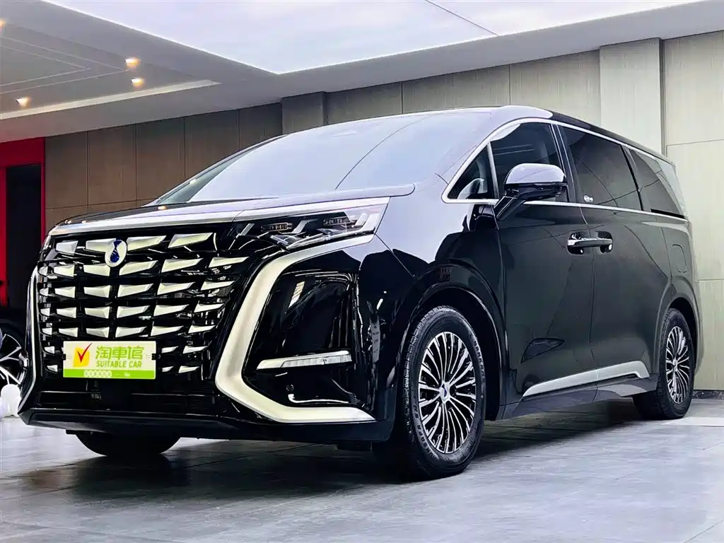 Denza D9 2024 DM-i 980 four-wheel drive premium model купить на сайте DeffCars