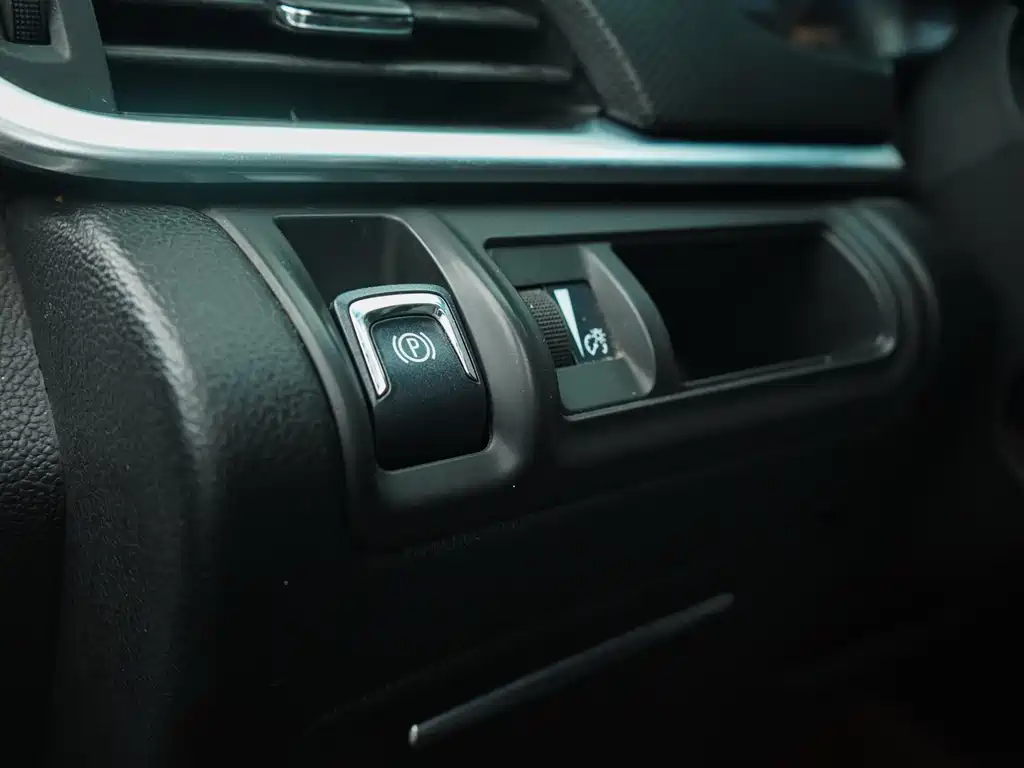 Cadillac XTS 2013 28T luxury model купить на сайте DeffCars