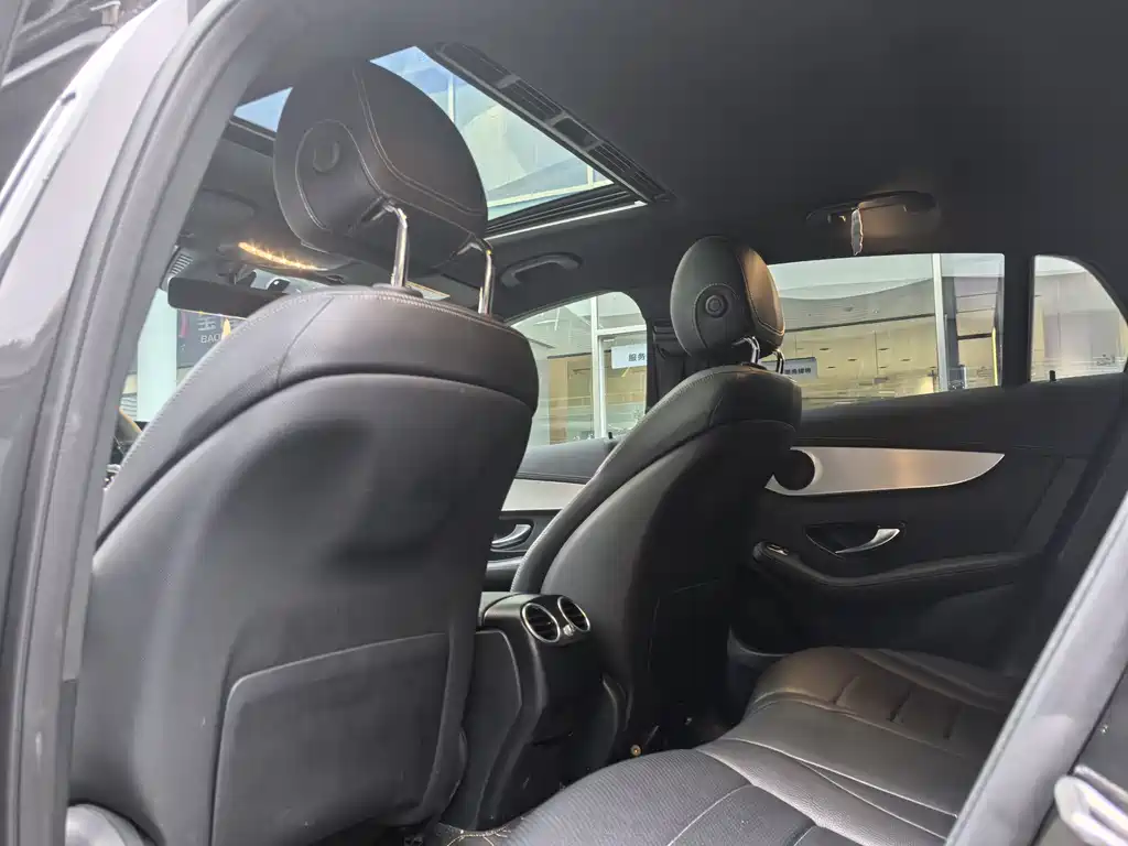 Mercedes-Benz GLC Coupe 2021 GLC 260 4MATIC Coupe SUV купить на сайте DeffCars