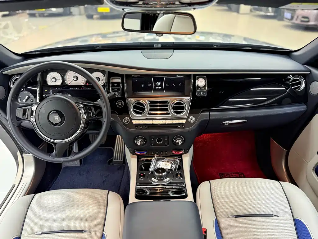 Phantom 2018 6.6T standard model купить на сайте DeffCars