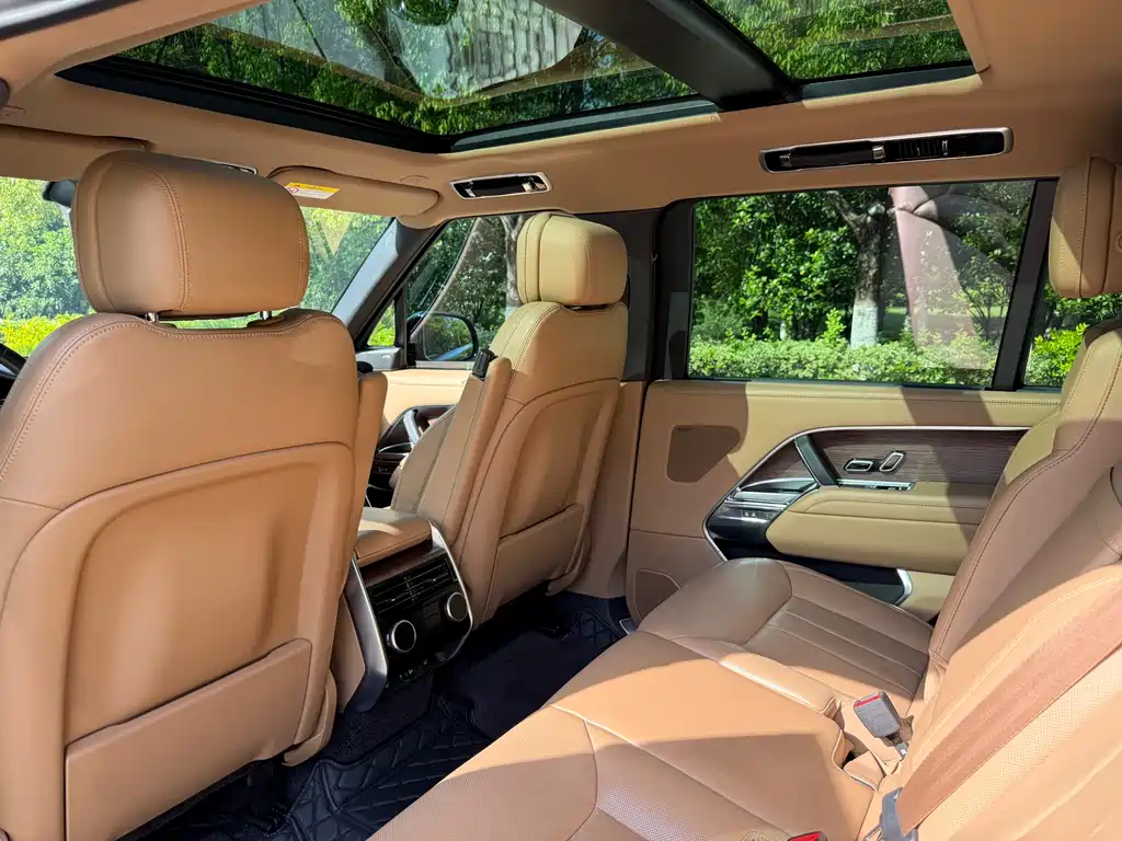 Range Rover 2023 3.0 L6 400PS Seven-seater Extended Edition купить на сайте DeffCars