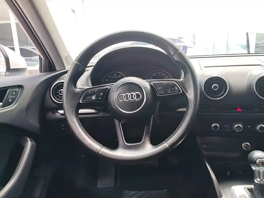 Audi A3 2019 Sportback 35 TFSI Enterprising National VI купить на сайте DeffCars