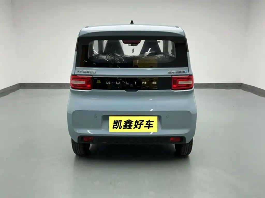 Hongguang MINIEV 2022 Relaxed Lithium Iron Phosphate купить на сайте DeffCars