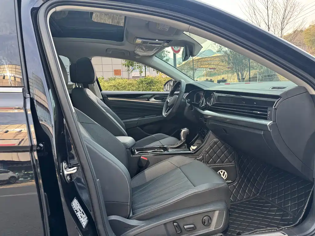 Passat 2025 Outstanding Model 380TSI Longyao Edition купить на сайте DeffCars