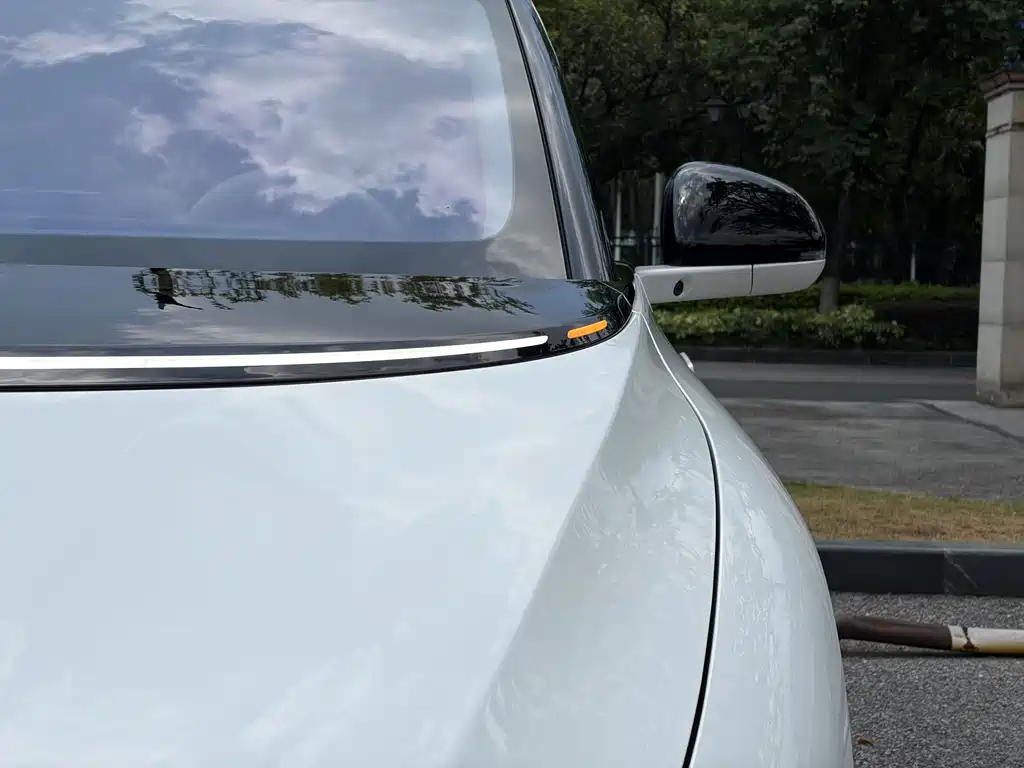 Ideal i8 2025 Standard Edition купить на сайте DeffCars
