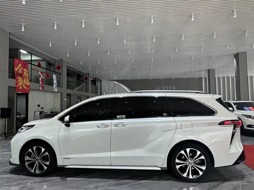 Grevia 2023 2.5L Hybrid Monarch VIP Edition купить на сайте DeffCars