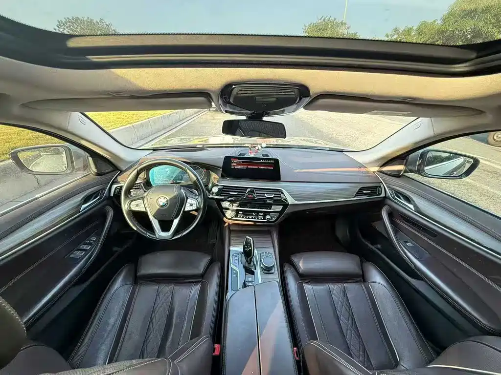 BMW 5 Series 2020 530Li Exclusive Luxury Package купить на сайте DeffCars