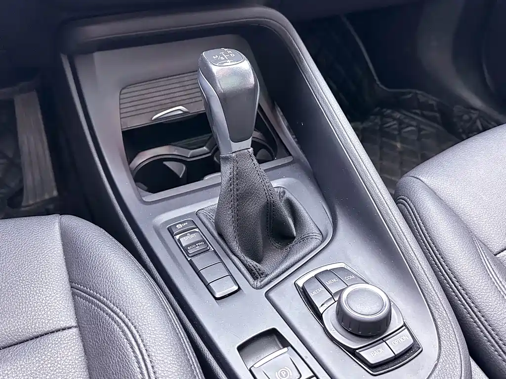 BMW X1 2019 sDrive20Li leading model купить на сайте DeffCars