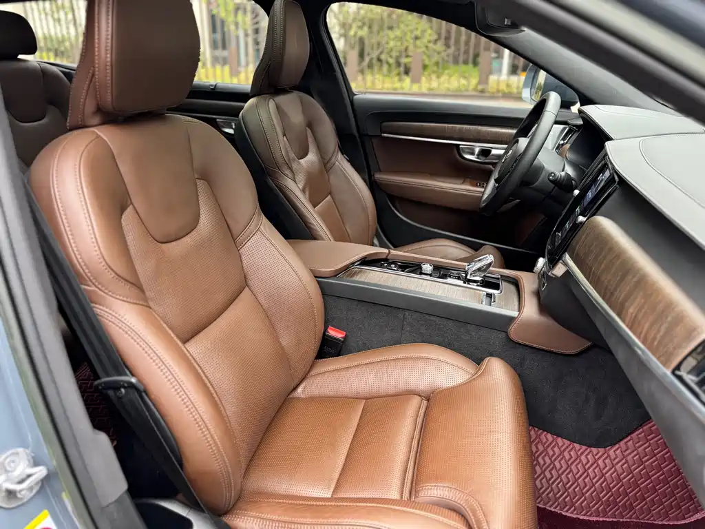Volvo V90 2023 Cross Country B5 AWD Smart Edition купить на сайте DeffCars