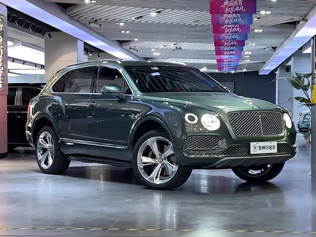 Bentayga 2017 6.0T Standard Edition купить на сайте DeffCars