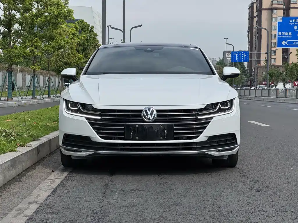 FAW-Volkswagen CC 2019 330TSI Charming Edition National VI купить на сайте DeffCars
