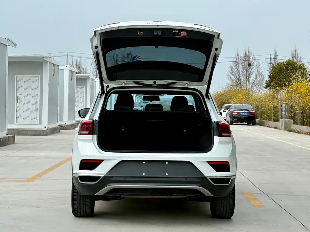 Volvo XC60 2020 T5 four-wheel drive Zhiyi Luxury Edition купить на сайте DeffCars