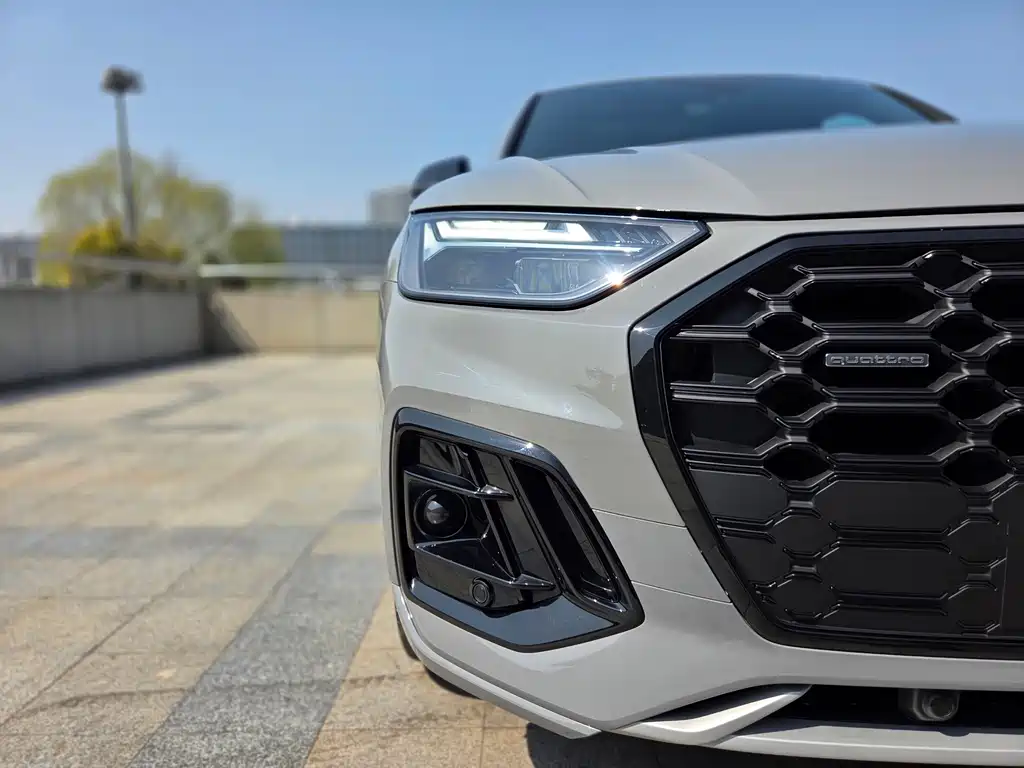 Audi Q5L 2025 45 TFSI luxury and dynamic model купить на сайте DeffCars