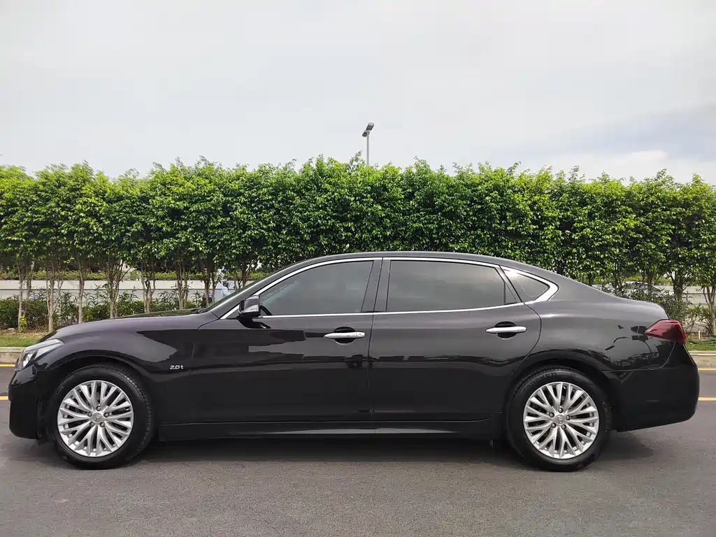 Infiniti Q70 2019 Q70L 2.0T Enjoy Edition купить на сайте DeffCars