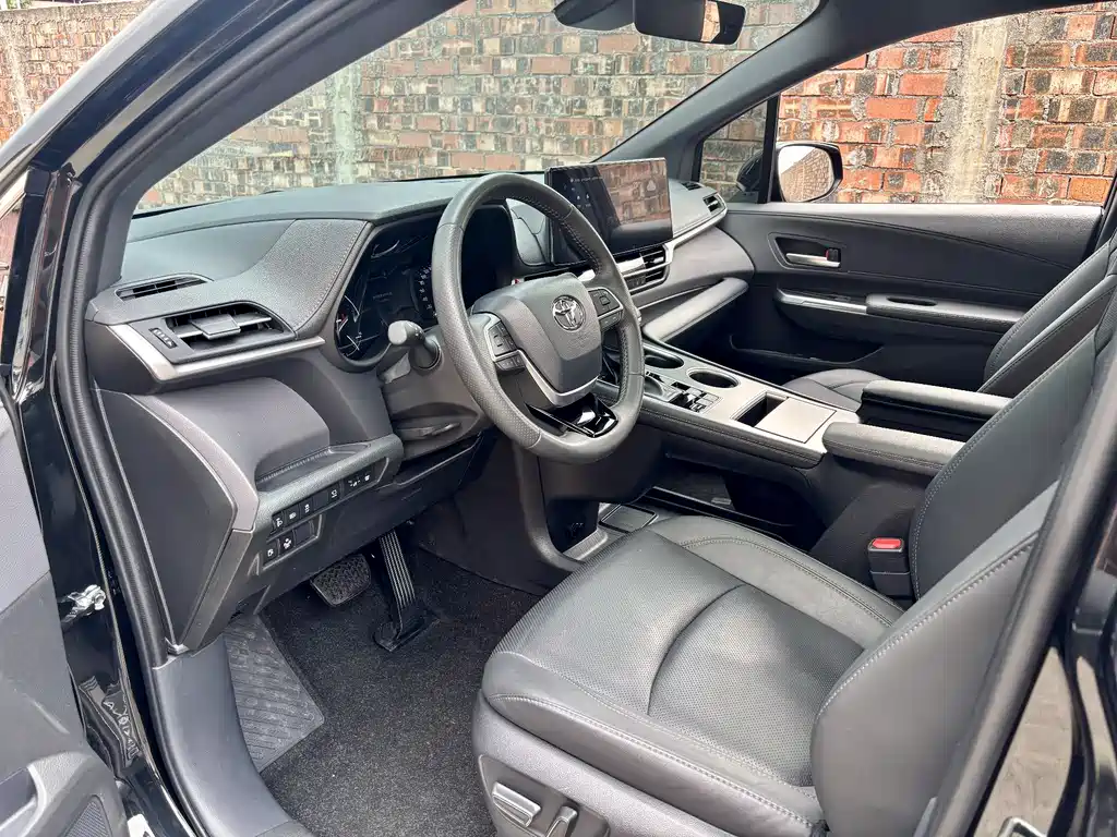 SIENNA 2024 2.5L hybrid four-wheel drive premium version купить на сайте DeffCars