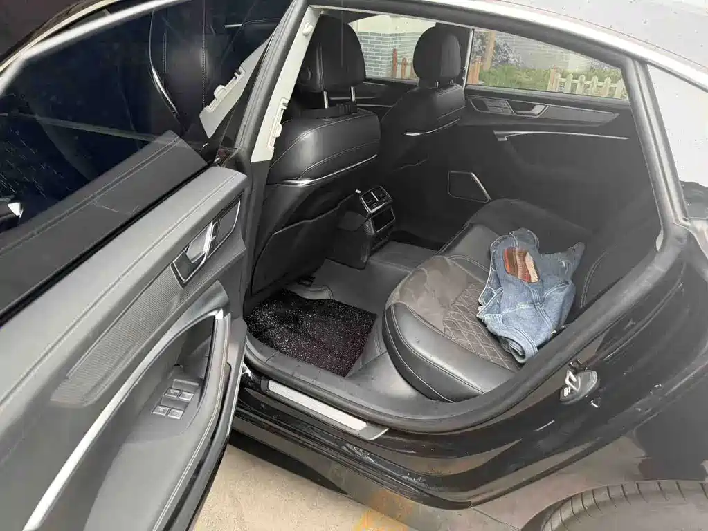 Audi A7L 2024 45 TFSI quattro luxury model купить на сайте DeffCars