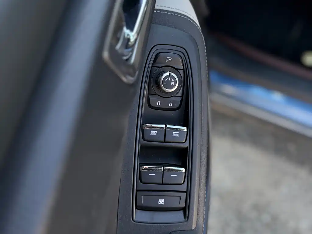 Forester 2022 2.0i AWD Deluxe Edition купить на сайте DeffCars