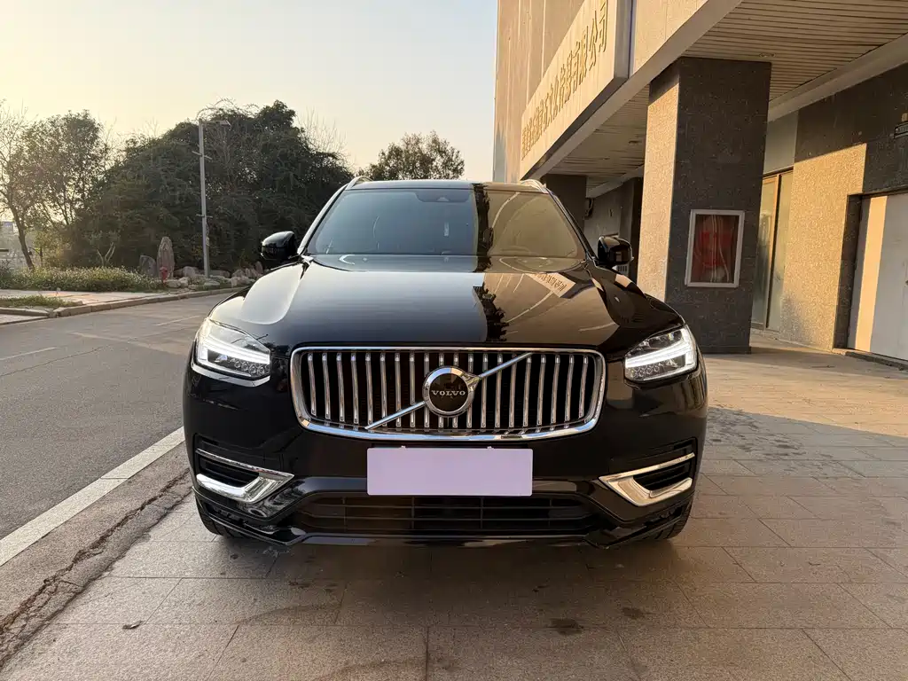 Volvo XC90 2021 B5 Smart Deluxe Edition 5-seater купить на сайте DeffCars